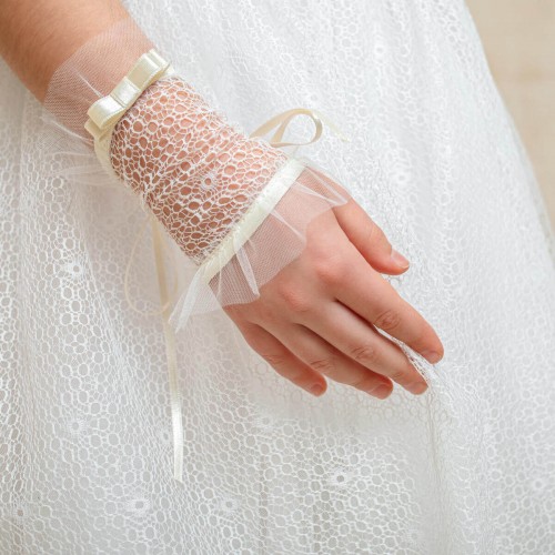 Girls Lace Gloves – Elegant Ivory - AMELIA