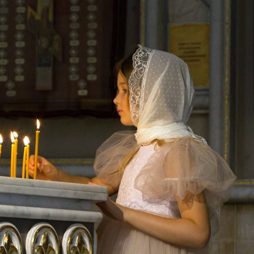 Mantilla Veil for Girls – Triangle-Shaped in Ivory - SOPHIE 