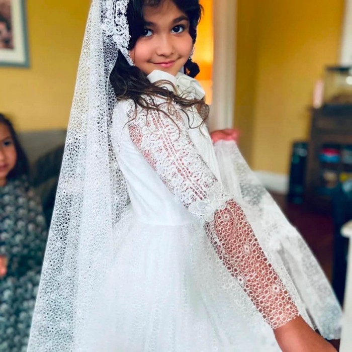 AMELIA Lace Communion Veil