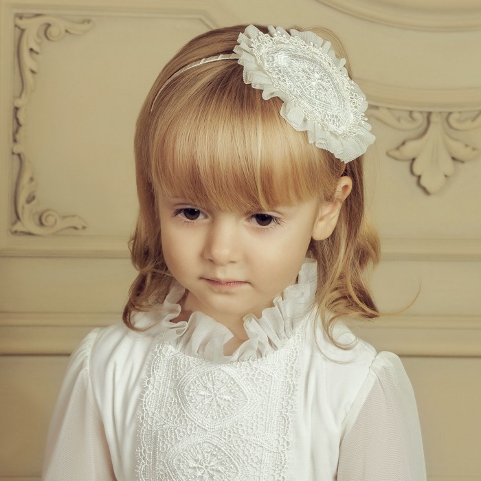 Ivory or White Lace Headband with Hat-Inspired Detail – Elegant Girls’ Hair Accessory